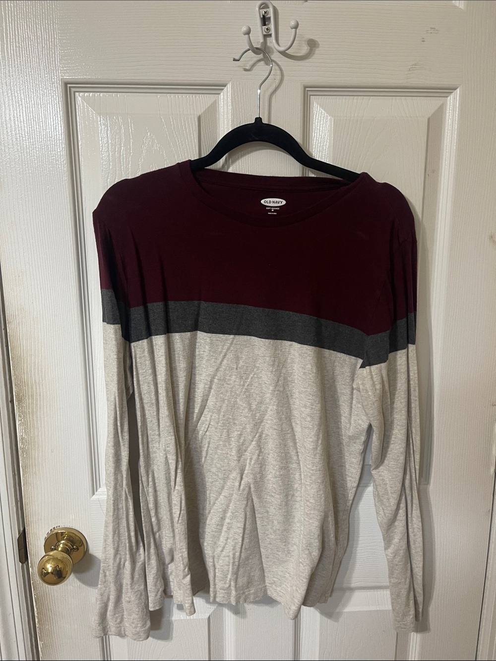 Old Navy Men's Burgundy, Charcoal and Light Gray Colorblock Long-Sleeve Tee